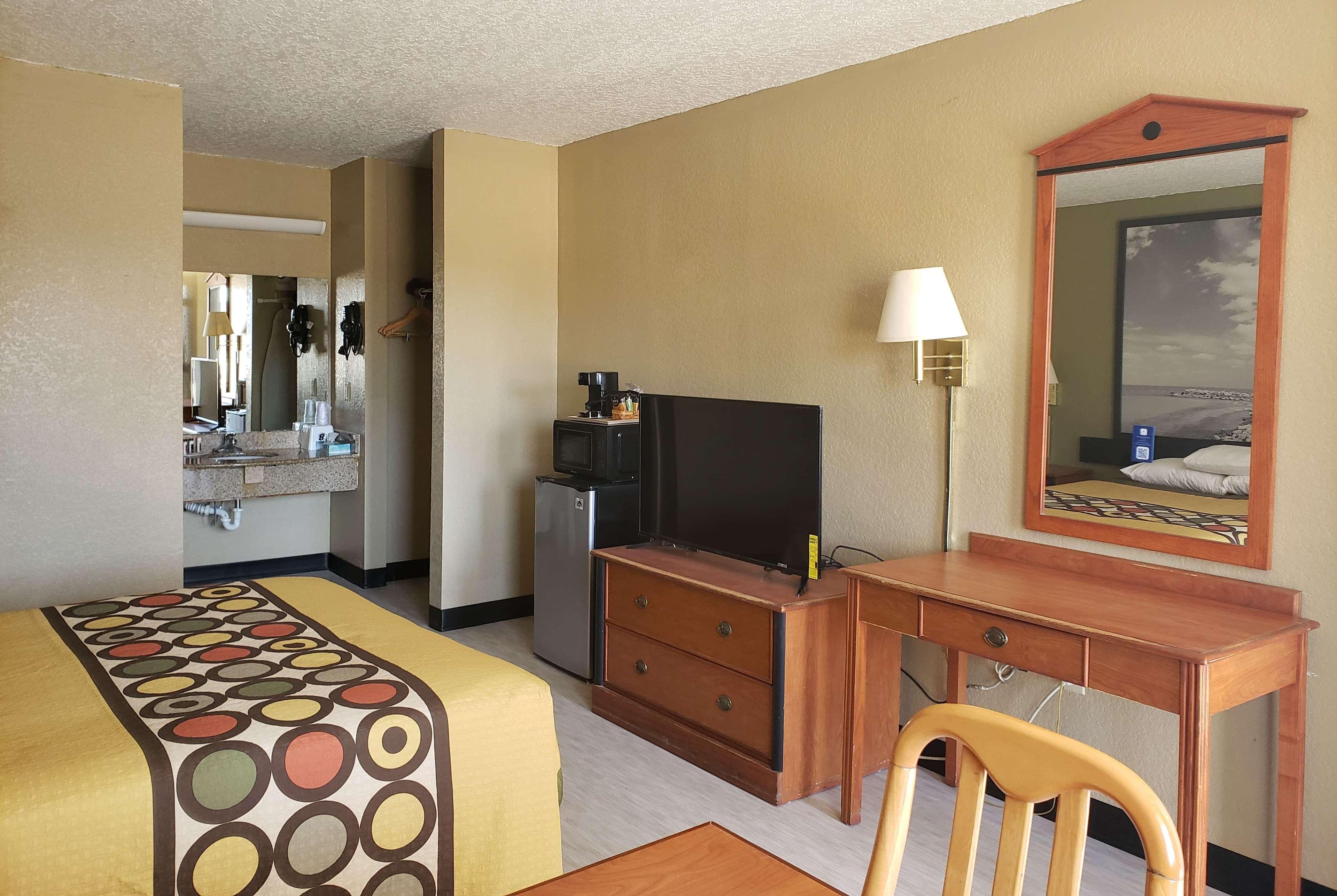 Super 8 By Wyndham Arkadelphia Caddo Valley Area מראה חיצוני תמונה