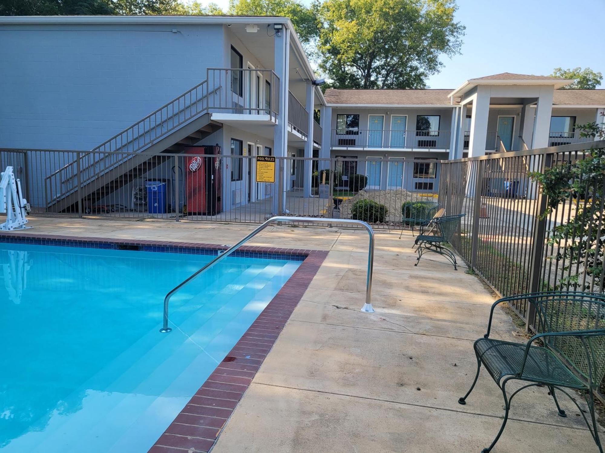 Super 8 By Wyndham Arkadelphia Caddo Valley Area מראה חיצוני תמונה