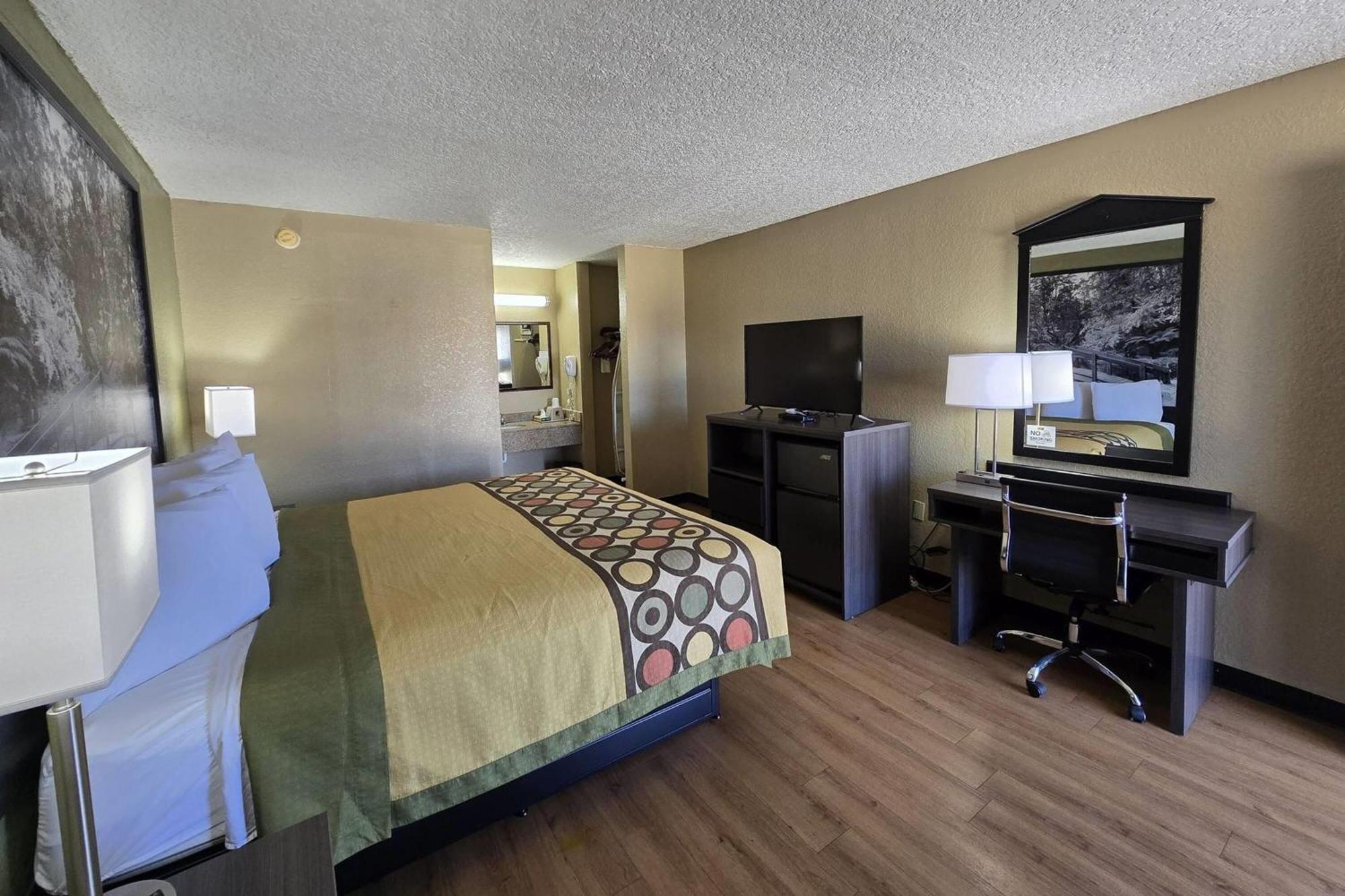 Super 8 By Wyndham Arkadelphia Caddo Valley Area מראה חיצוני תמונה
