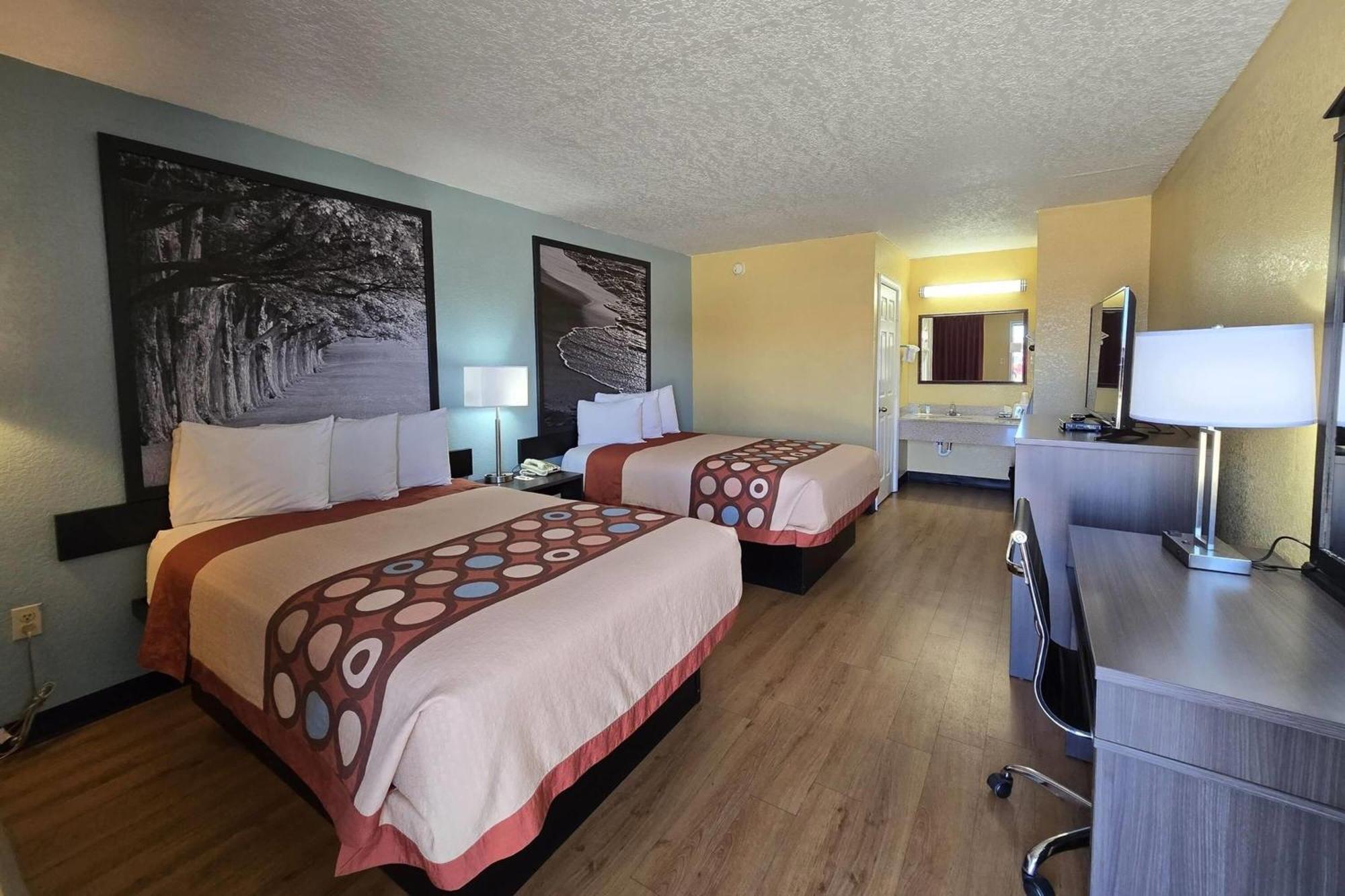 Super 8 By Wyndham Arkadelphia Caddo Valley Area מראה חיצוני תמונה